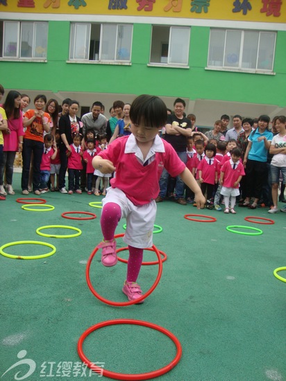 江蘇紅纓金盛花園幼兒園舉辦第五屆“貝貝”暨“陽(yáng)光體育”運(yùn)動(dòng)會(huì)