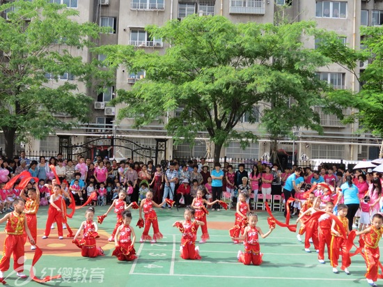 山東紅纓微湖監(jiān)獄幼兒園舉辦六一親子聯(lián)歡會