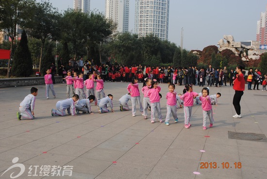 天津紅纓育才幼兒園舉辦秋季親子運(yùn)動會