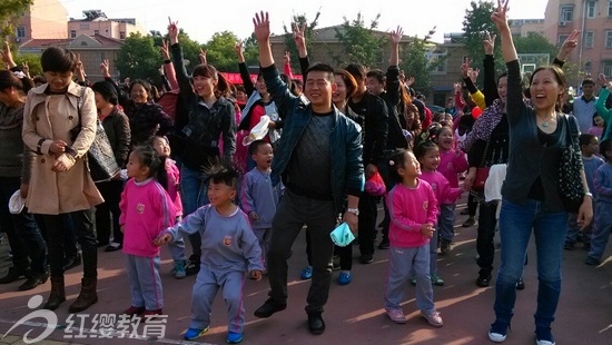 安徽蕪湖紅纓清水小星星幼兒園舉辦親子趣味運(yùn)動會