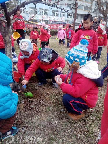 山東煙臺(tái)紅纓曙光幼兒園植樹節(jié)