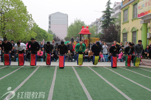 山東棗莊紅纓世紀花園幼兒園舉辦春季親子運動會