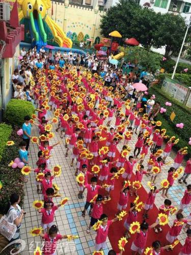 廣西玉林紅纓工會(huì)幼兒園慶六一歡樂(lè)水世界活動(dòng)