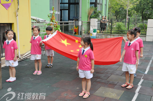 山東煙臺紅纓幼兒園舉辦開學(xué)典禮