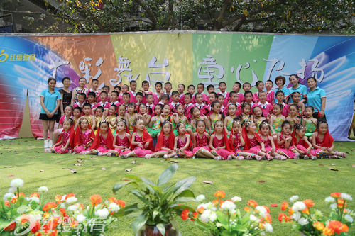 四川綿陽紅纓青少年宮幼兒園舉行慶六一大型文藝匯演