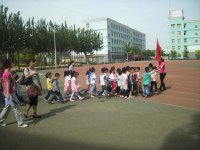 童之夢幼兒園大班幼兒參觀育新紅小學(xué)